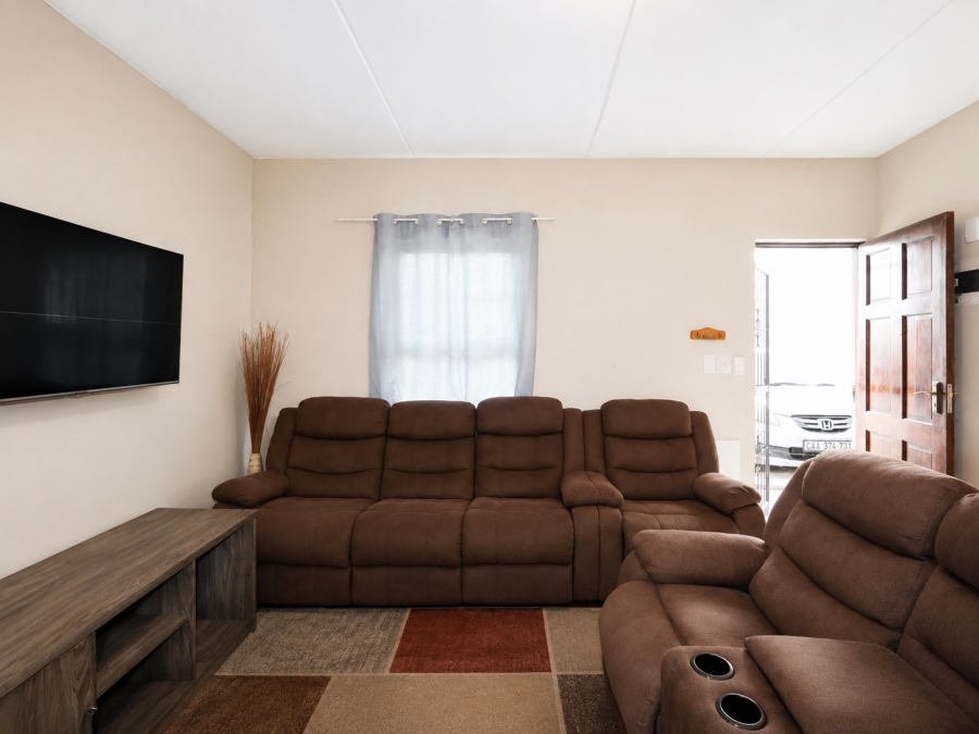 2 Bedroom Property for Sale in Parklands Western Cape